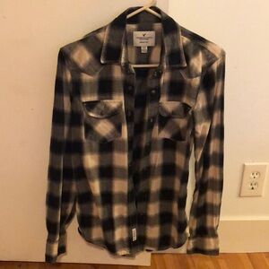 American Eagle Outfitters Black and White Plaid Button Down Shirt